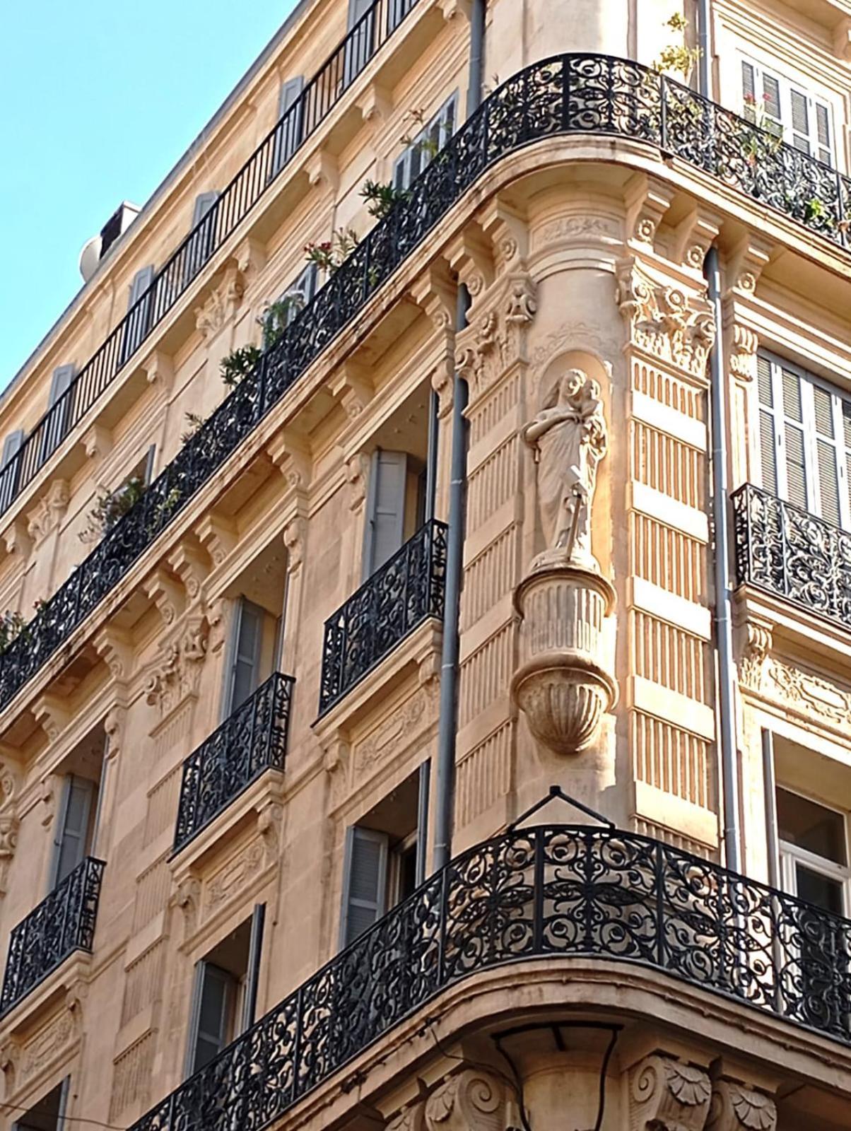 Chez L'Habitant, Propose Grande Chambre Vieux Port Marseille Exterior photo